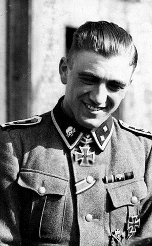 Немцев и полицаев резали безжалостно (1941 - 1945 г.).