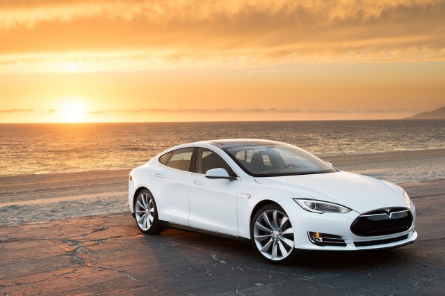 Почему стоит купить Tesla Model S из Америки.