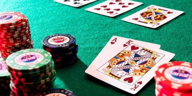 Покер рум Pokerdom: как скачать для игры на реальные деньги.